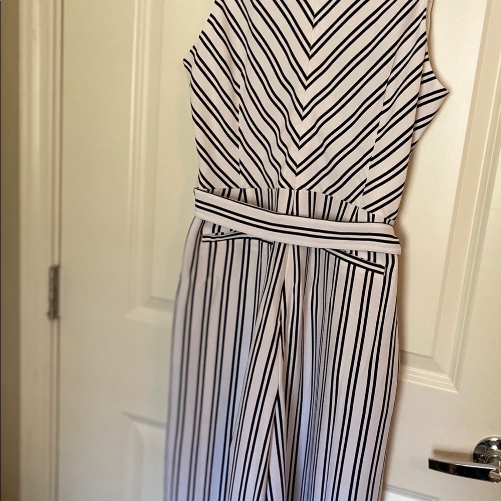 Jumpsuit - Picture 3 of 4
